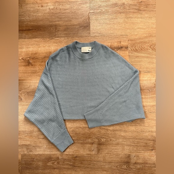Wool/Linen Blend Aritzia Wilfred Free Lolan Cropped Sweater Size XS Light Blue - Picture 3 of 11